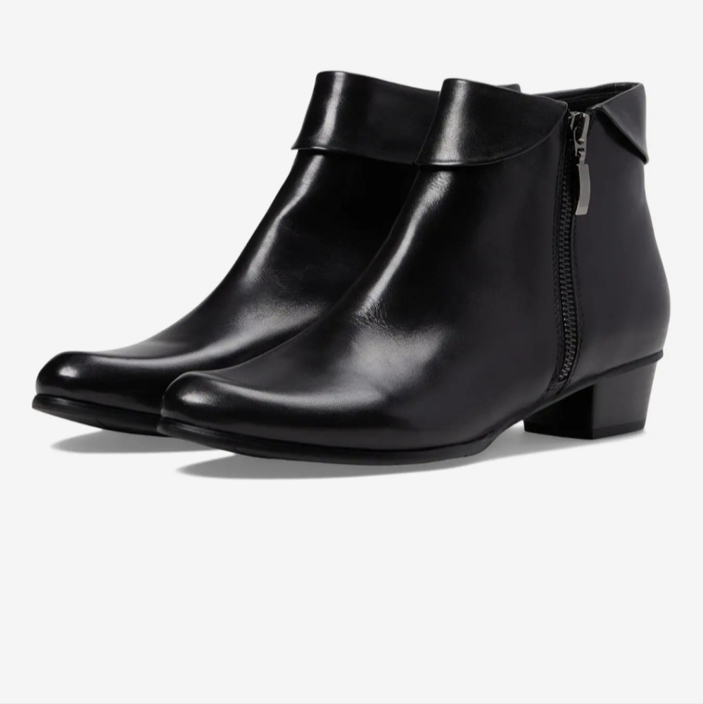 Spring Step "Stockholm" Black Leather Ankle Boots